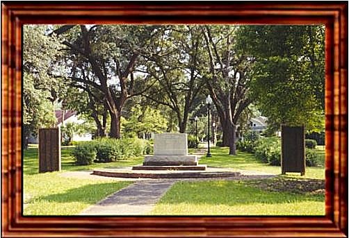 world_war_II_memorial_02_framed.jpg (58885 bytes)