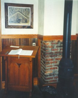 museum_church_podium_and_hoboken_stove.jpg (16691 bytes)