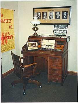 museum_courthouse_desk.jpg (25603 bytes)